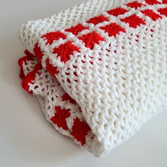 Bohemian decor white and red hand made crochet throw blanket Afghan sofa cover. - Picture 1 of 8